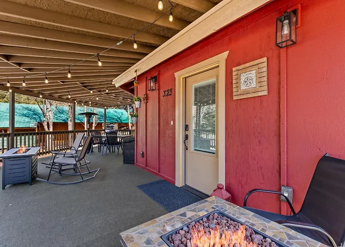 Ponderosa Pines Holiday home